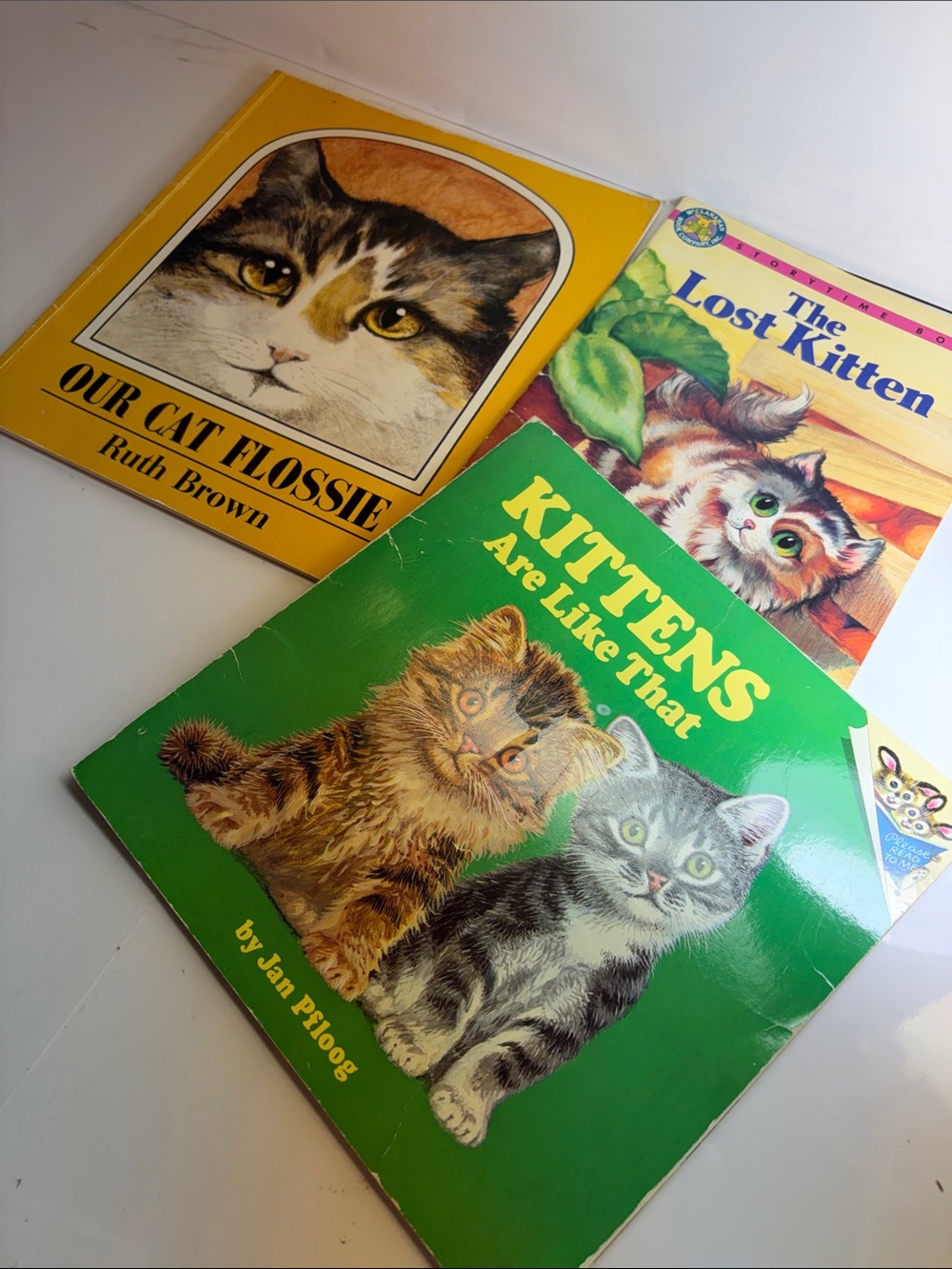 Lot of 3 - Vintage Children's Books Cats and Kittens!‎